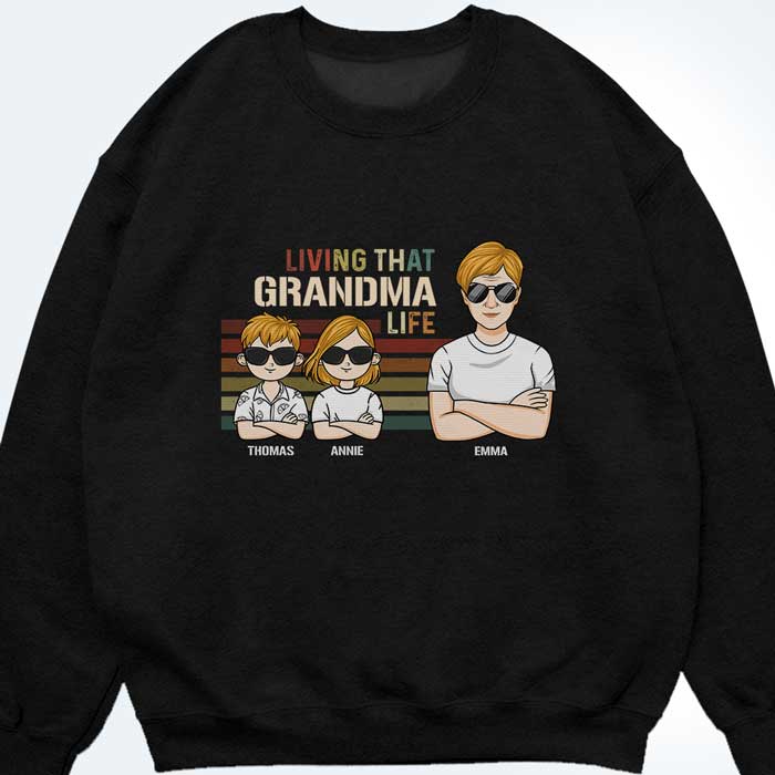 Living That Grandmom Life - Personalized Unisex T-Shirt, Hoodie, Sweatshirt - Gift For Grandma, Grandparents