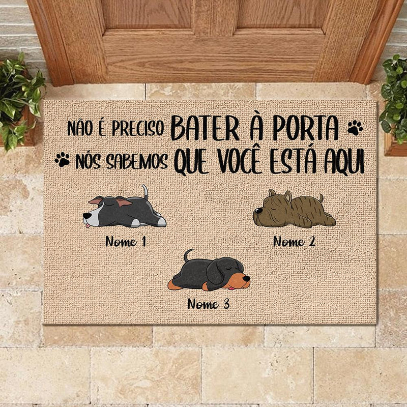 Todos Os Convidados Devem Ser Aprovados Pelo Cão Portuguese - Funny Personalized Dog Decorative Mat