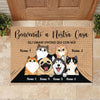 Gli umani vivono qui con me Italian - Funny Personalized Cat Decorative Mat