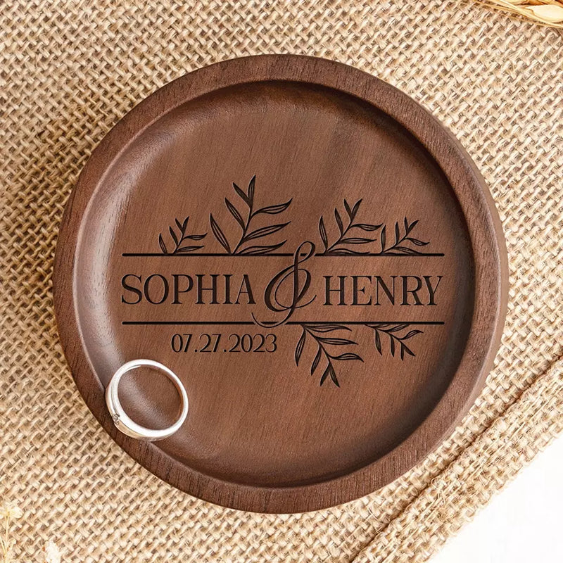 Custom Name Wedding Gifts for Couples - Personalized Jewelry Dish