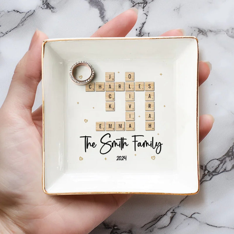 A Family That Sticks Together Shines Together - Family Personalized Custom Jewelry Dish - Gift For Family Members
