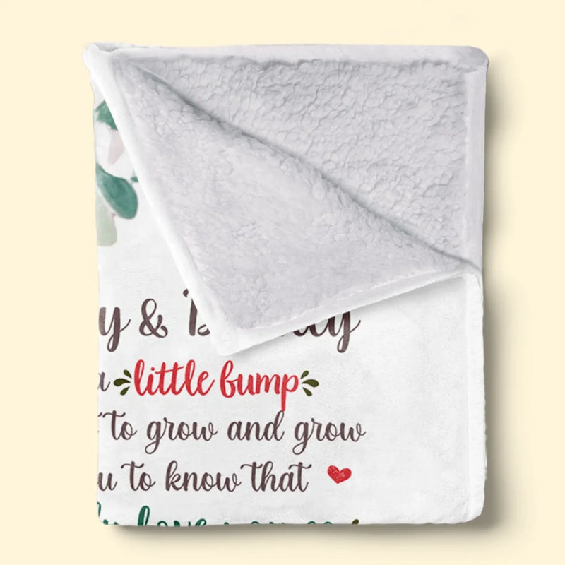 A Tiny Miracle Made Me A Mom - Family Personalized Custom Blanket - Baby Shower Gift, Gift For First Mom