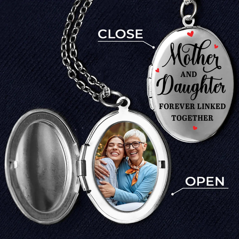 Custom Photo Her Smile Is My Reflection - Family Personalized Custom Locket Necklace - Mother's Day, Gift For Mom, Daughter