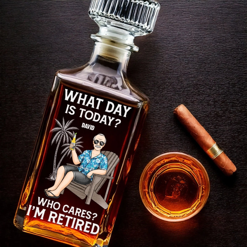 Custom Glass Whiskey Bottle - Personalized Retirement Gifts For Best Friends, Family, Coworker, Work Bestie, Wine, Bourbon, Whiskey Lovers - No Deadlines, Just Lifelines