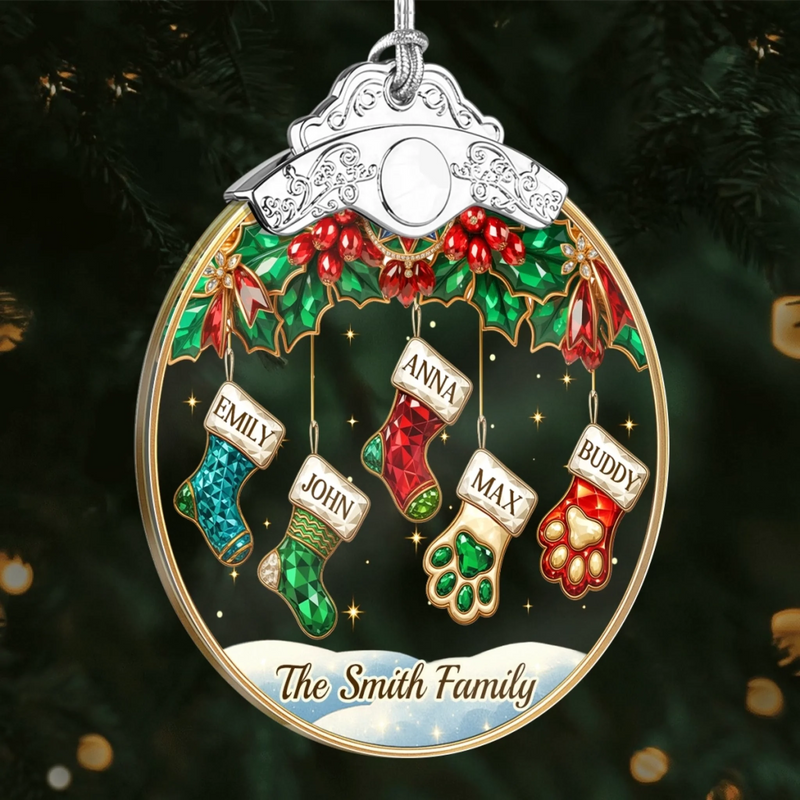 Custom Glass Ornament - Personalized Christmas Birthday Gifts For Mom, Dad, Kids - Family Makes Christmas Bright