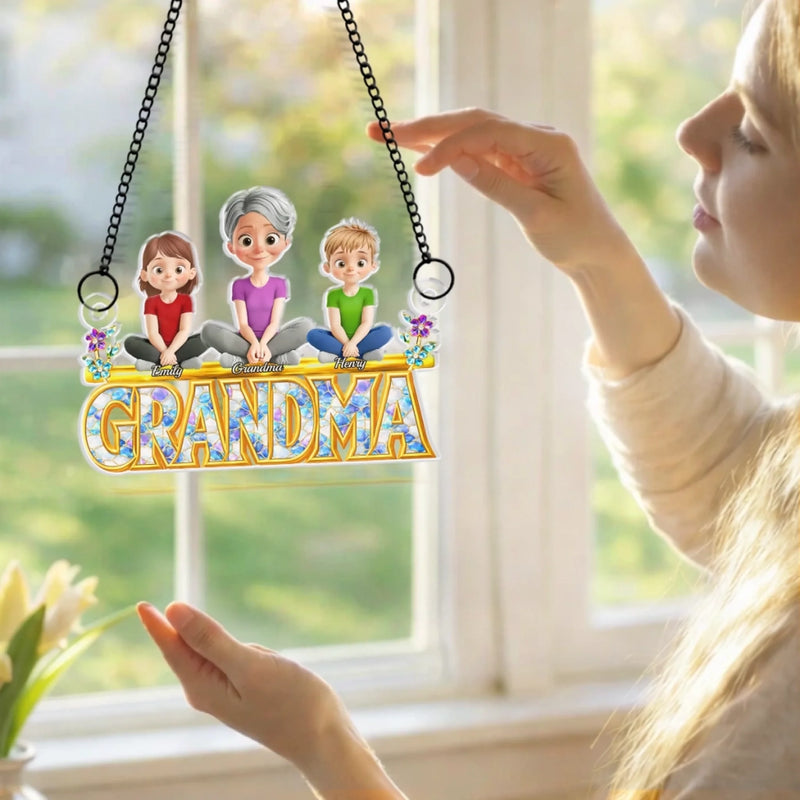Custom Window Hanging Suncatcher Ornament - Personalized Mother's Day Birthday Gifts For Mom, Grandma - Grandma’s Love Never Fades
