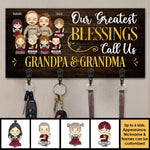 Custom Name Family Gifts for Grandpa and Grandma - Personalized Key Holder