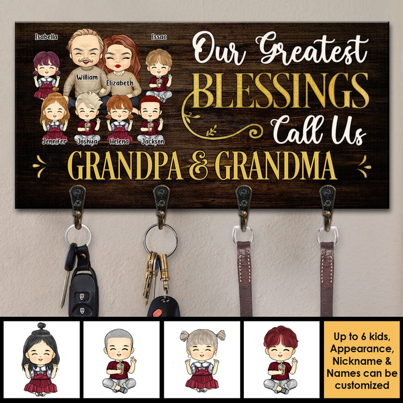 Custom Name Family Gifts for Grandpa and Grandma - Personalized Key Holder